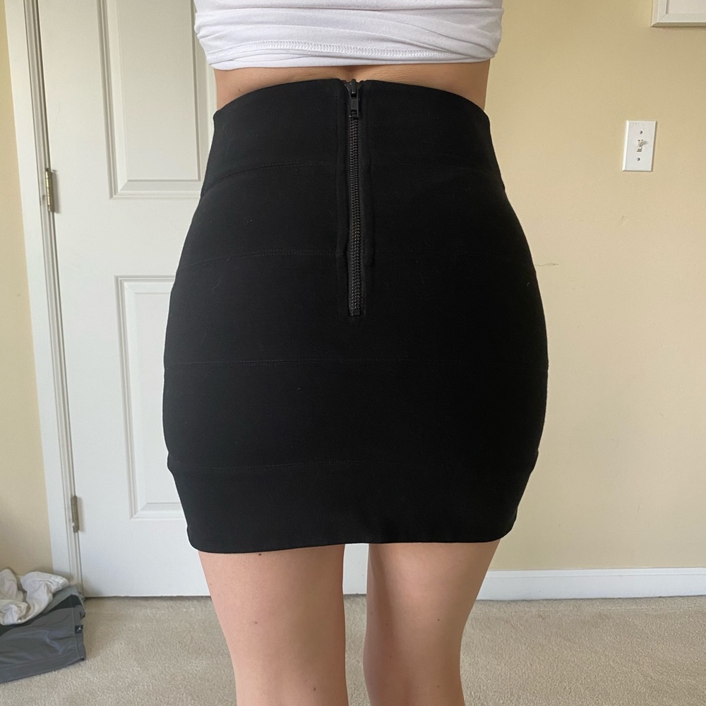 Talula (Aritzia) Black Mini Skirt Size 0